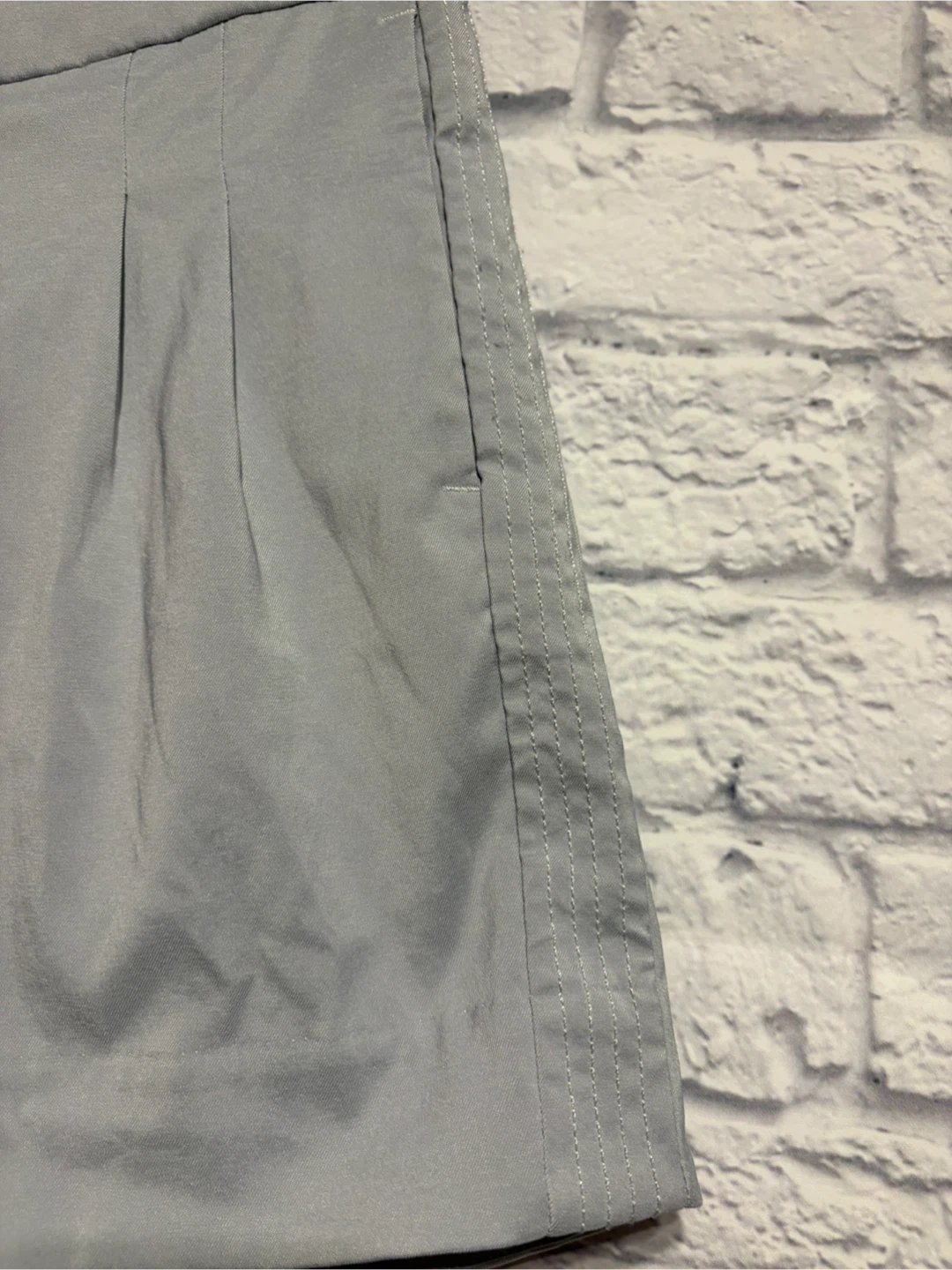 Nike Womens Grey Pleated Shorts XS - photo 3