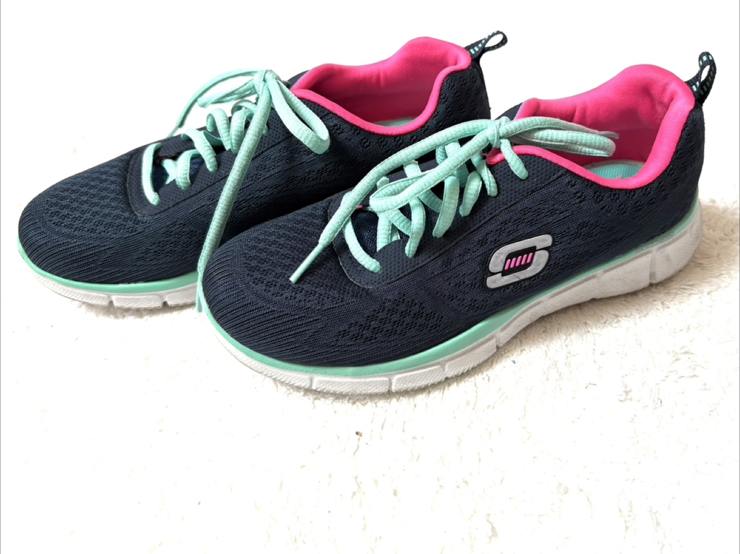 Skechers Women's Navy & Pink Running Shoes Size 6 - photo 4