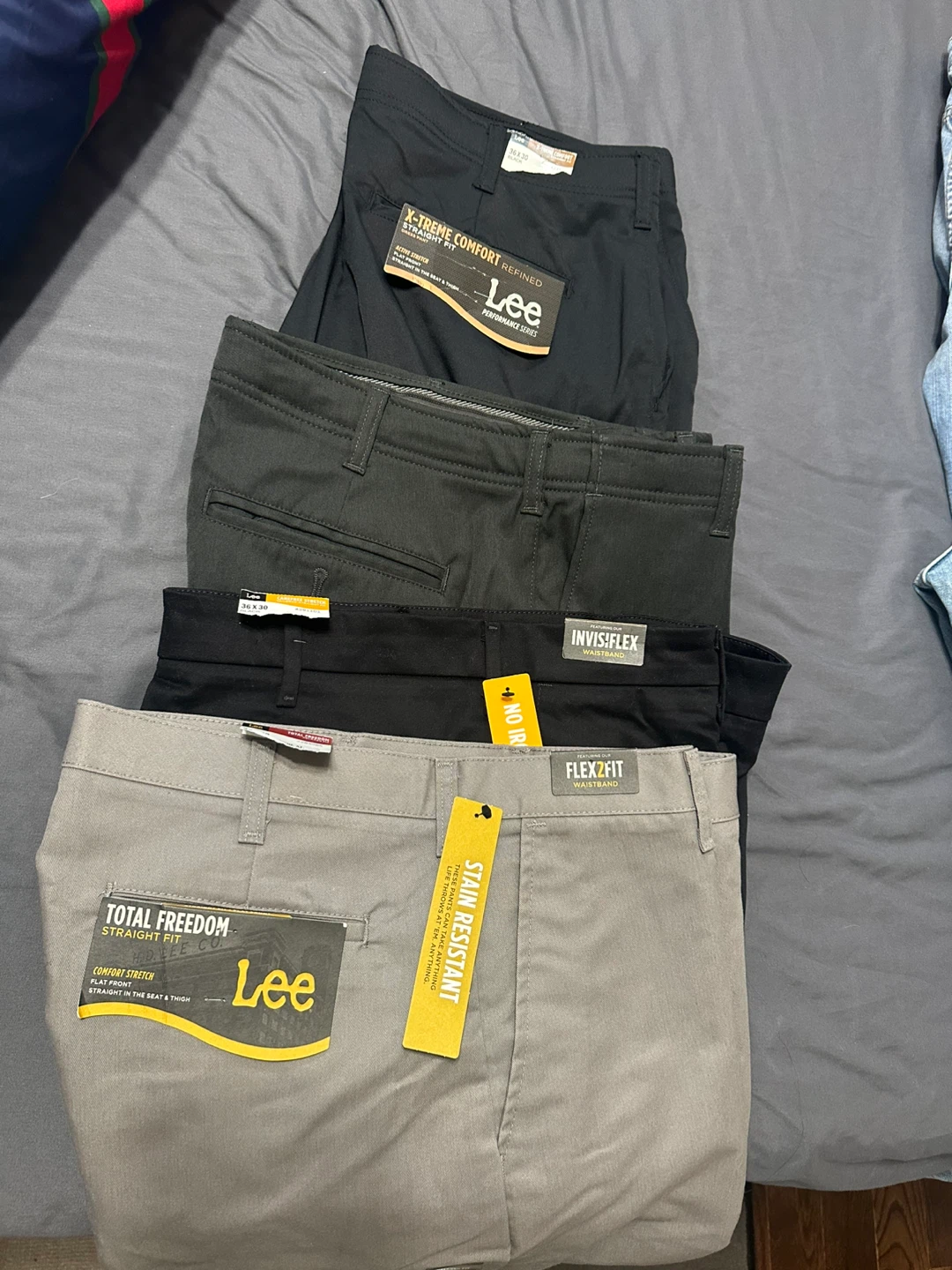 Lee Men's Straight Fit Pants (36x30) - Black
