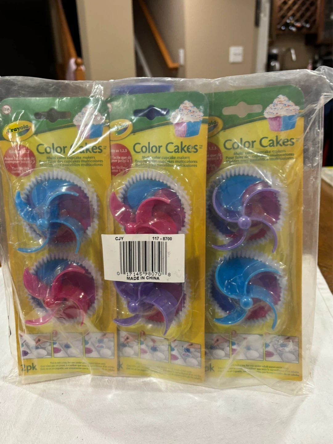 Crayola Color Cakes Multi-Color Cupcake Makers (3 Pack) - photo 3