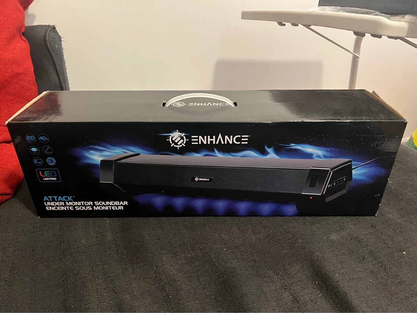 BNIB under monitor soundbar