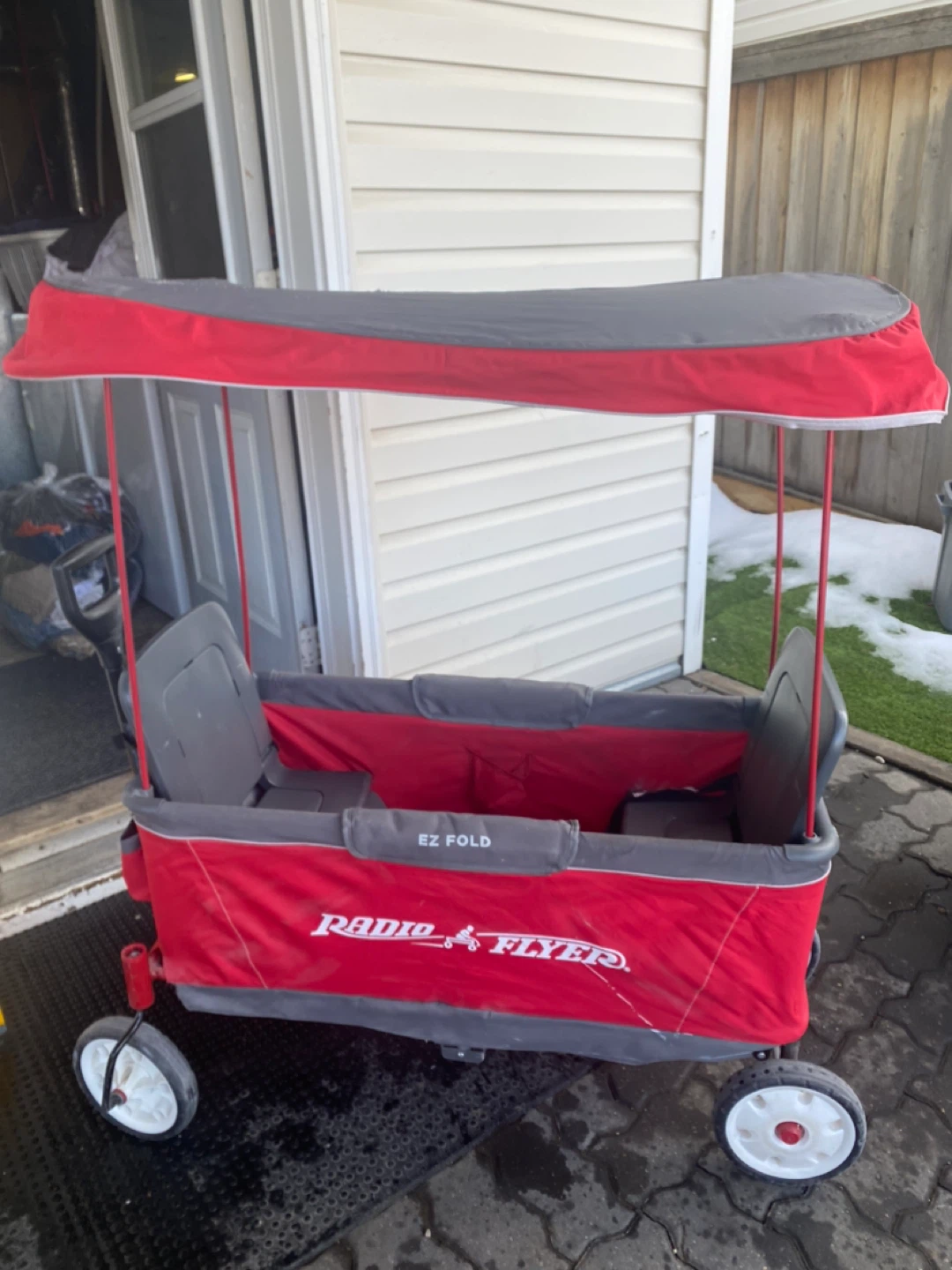 Radio Flyer EZ Fold Wagon with Canopy