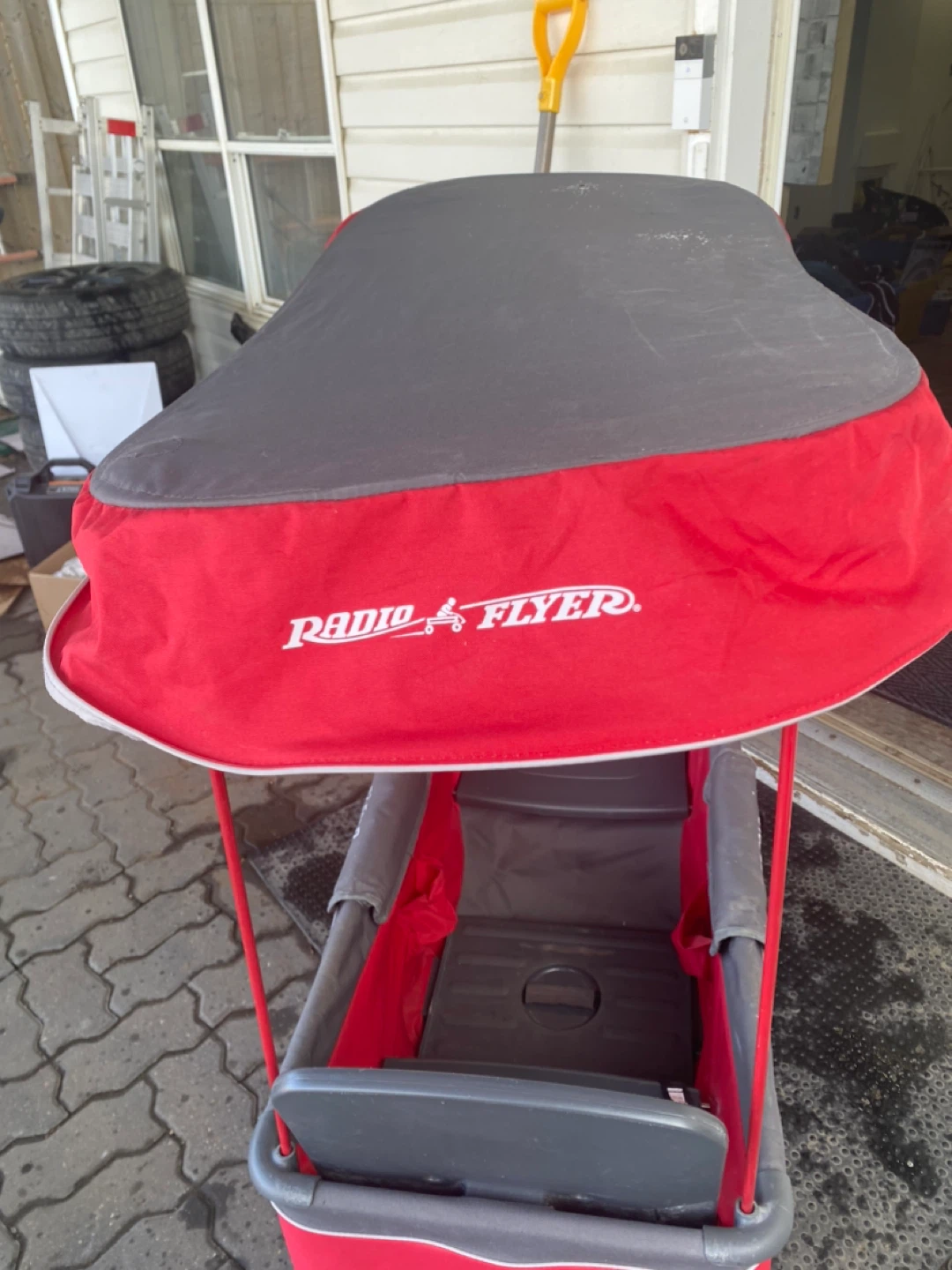 Radio Flyer EZ Fold Wagon with Canopy - photo 2