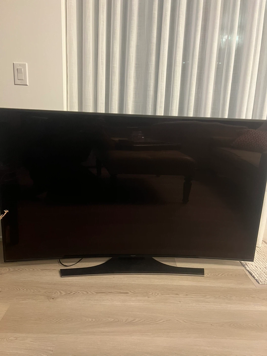Samsung 65" UHD Curved Smart TV with Google Chrome