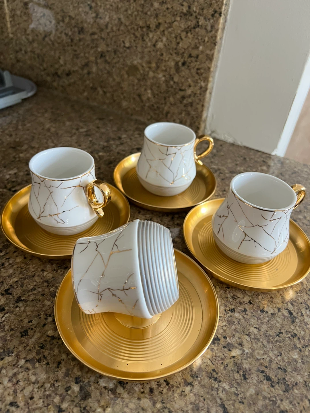 Set of 4 White and Gold Coffee Cups and Saucers - photo 3
