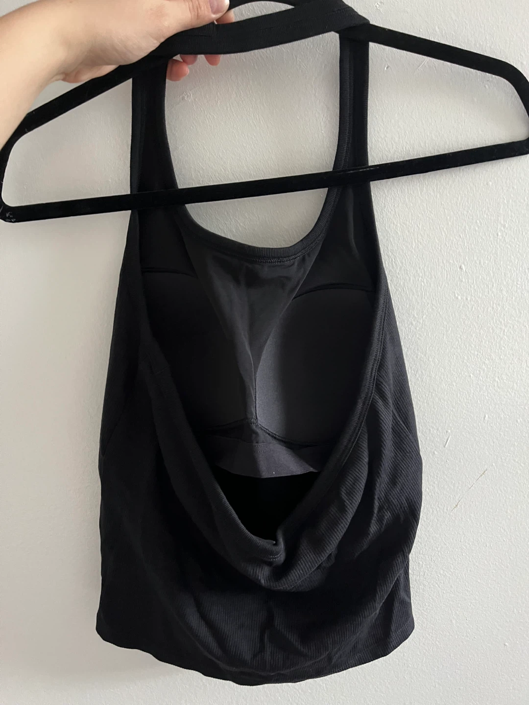 Uniqlo Black Ribbed Tank Top with Built-in Bra - photo 2
