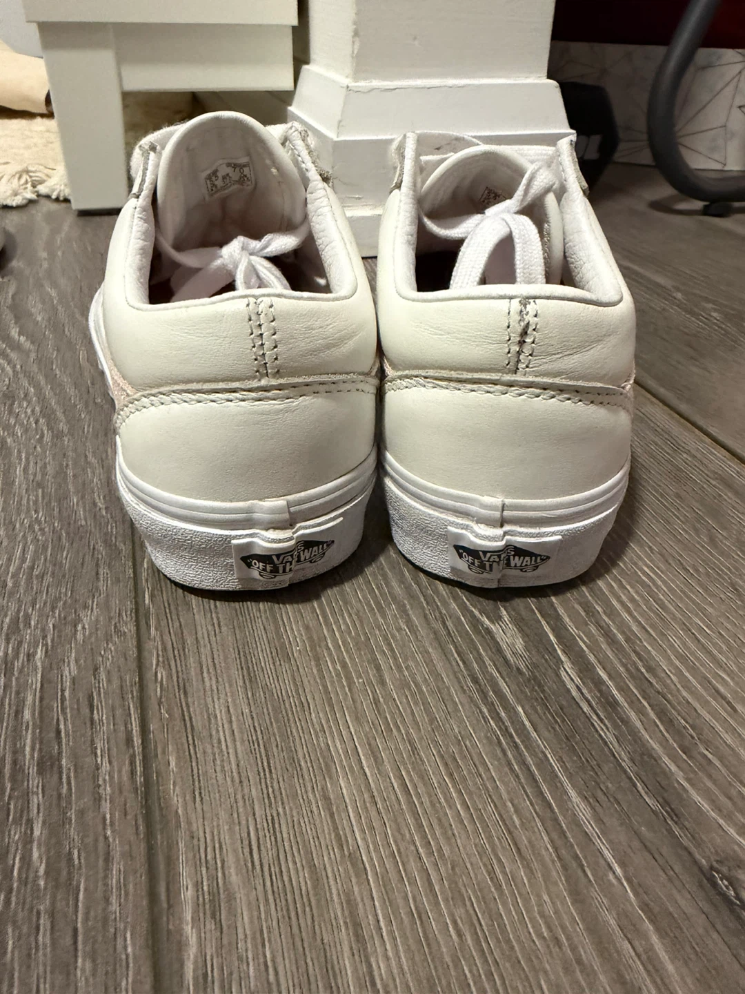 Vans Old Skool White Pink Shoes Size 7 Women's - photo 2