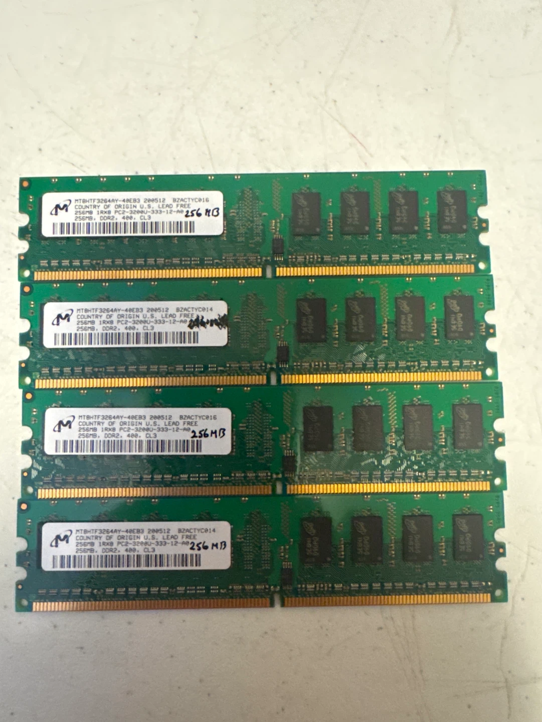4x 256MB DDR2 400MHz RAM Modules