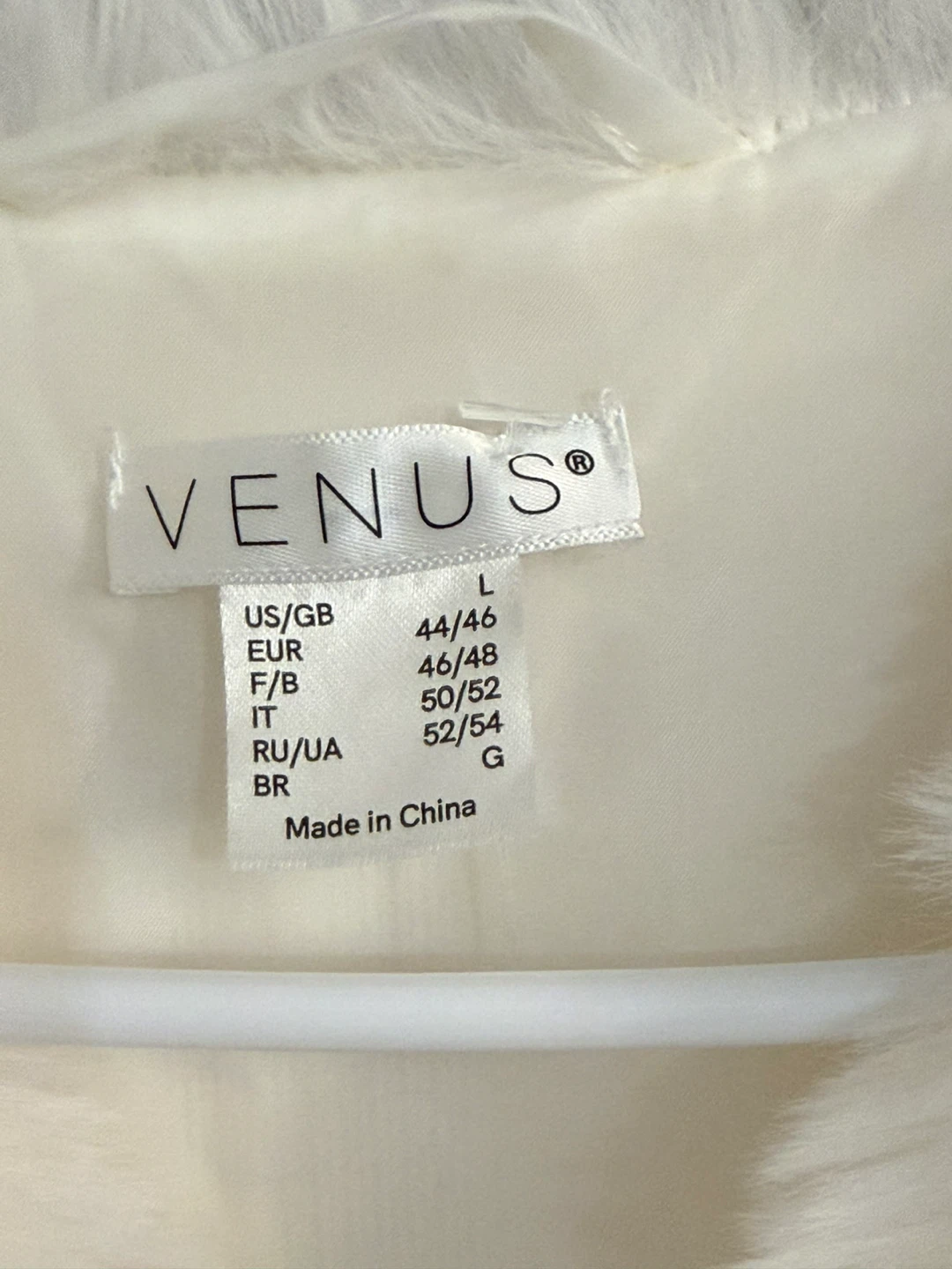 Cozy Cream Faux Fur Jacket – Brand New! - photo 3