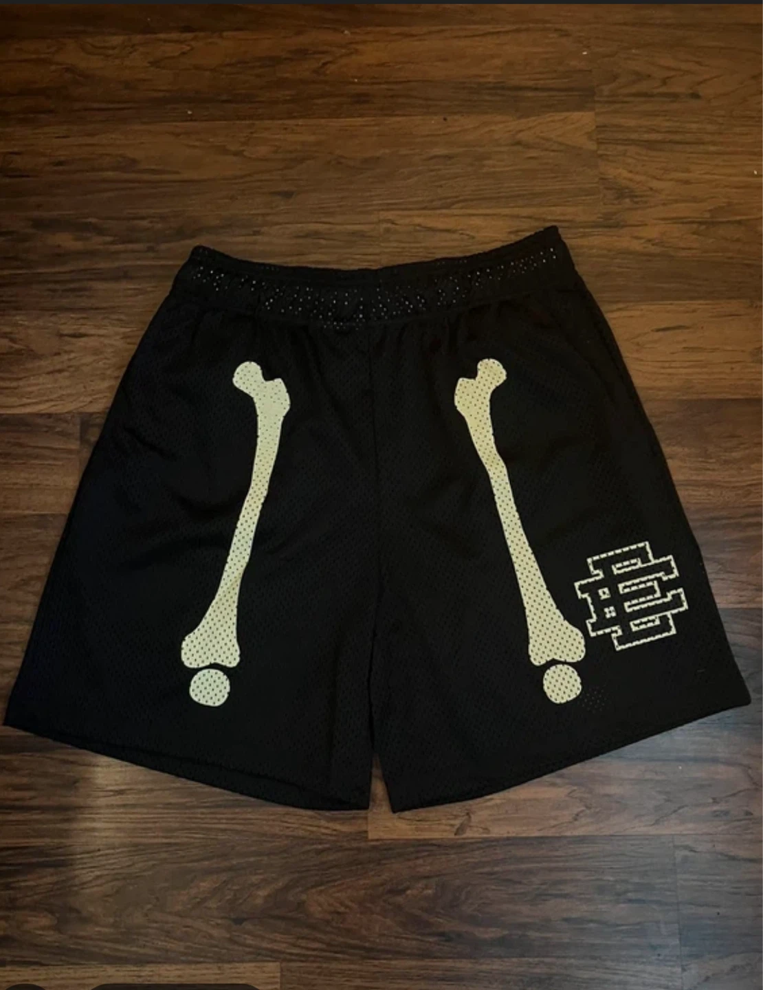 EE Basic Shorts Bone