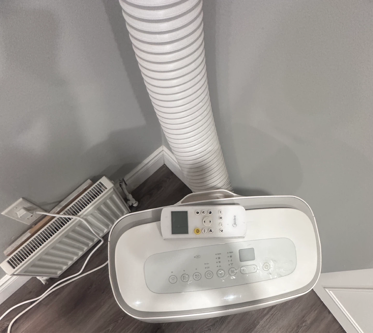 Midea Portable Air Conditioner - photo 5
