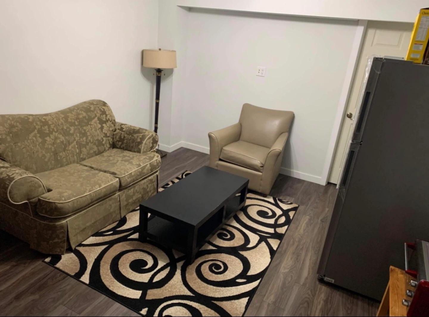 WALDEN - ROOM FOR RENT - photo 3
