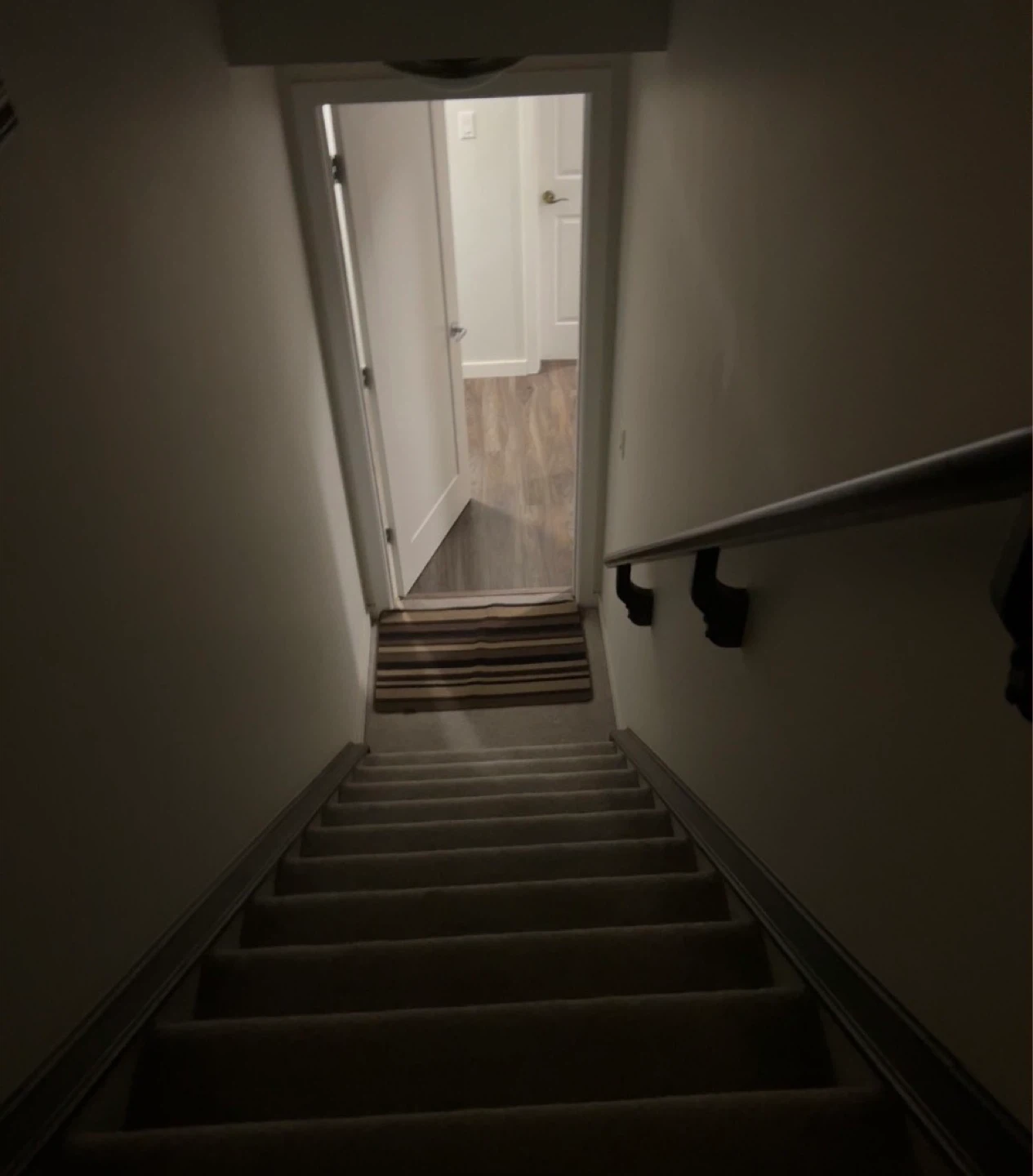 WALDEN - ROOM FOR RENT - photo 2
