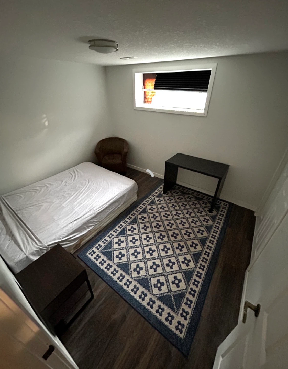 WALDEN - ROOM FOR RENT