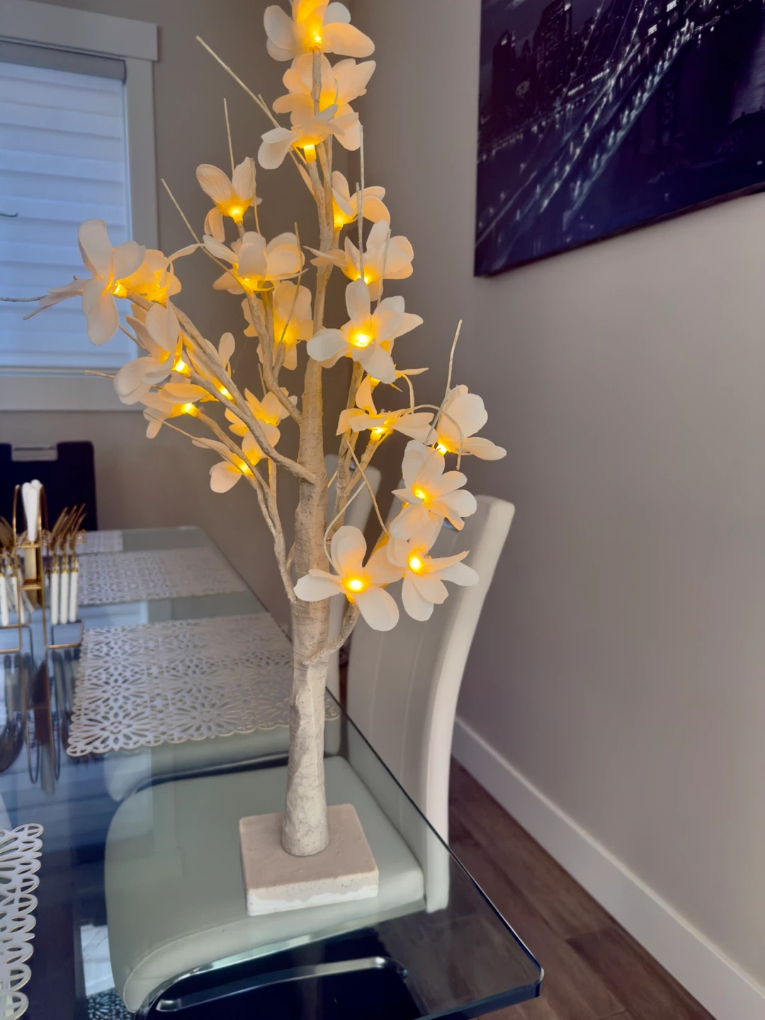 Light-Up White Flower Tree Decor