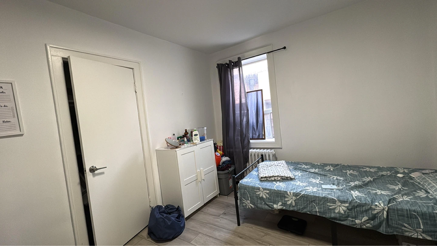 Private Room for Rent - photo 2