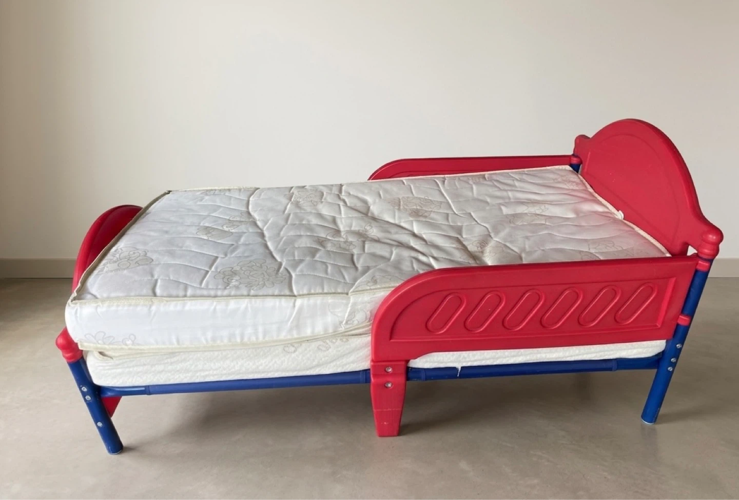 Toddler Bed with Mattress - photo 5