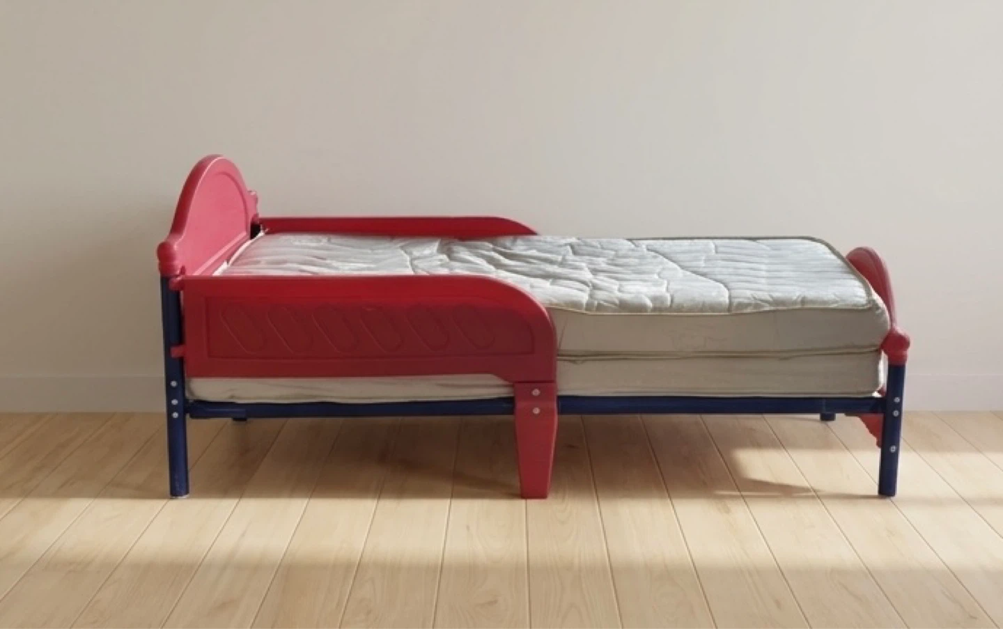 Toddler Bed with Mattress - photo 2