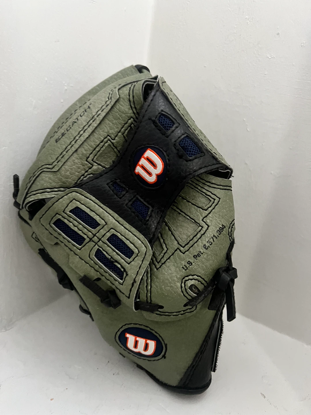 Wilson T-Ball EZ Catch Baseball Glove