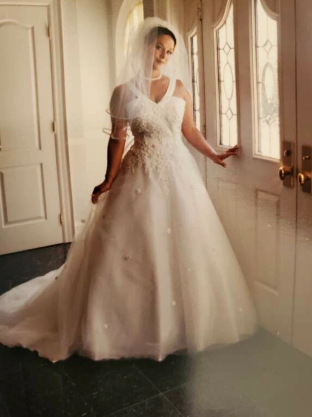 White Wedding Dress with Lace and Beading - photo 4