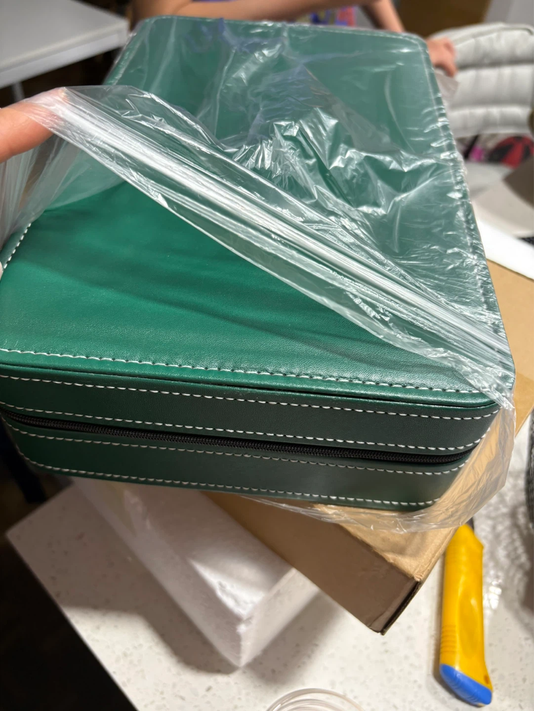 12-Slot Watch Display Case with Zipper - photo 3