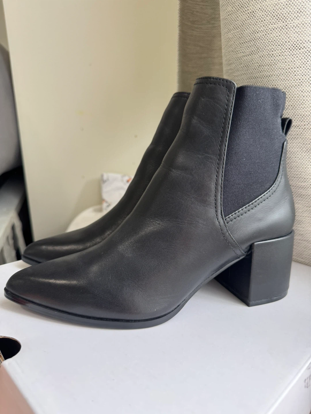 🔥NEW🔥Black Leather Ankle Boots ALDO