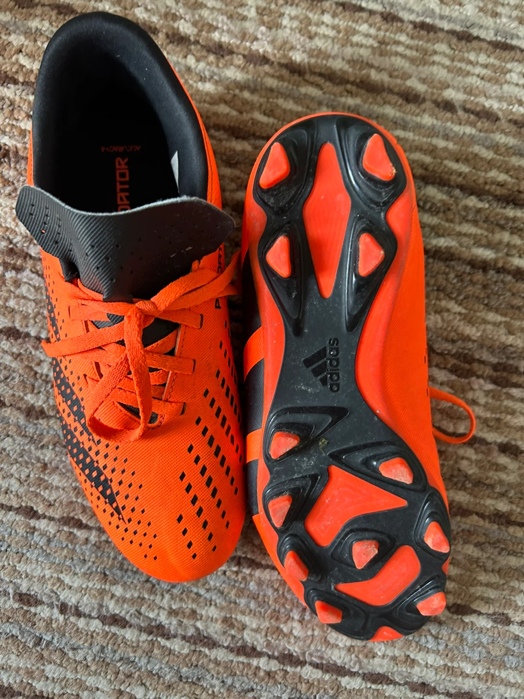 Adidas Predator soccer cleats orange kids size 4 - photo 3