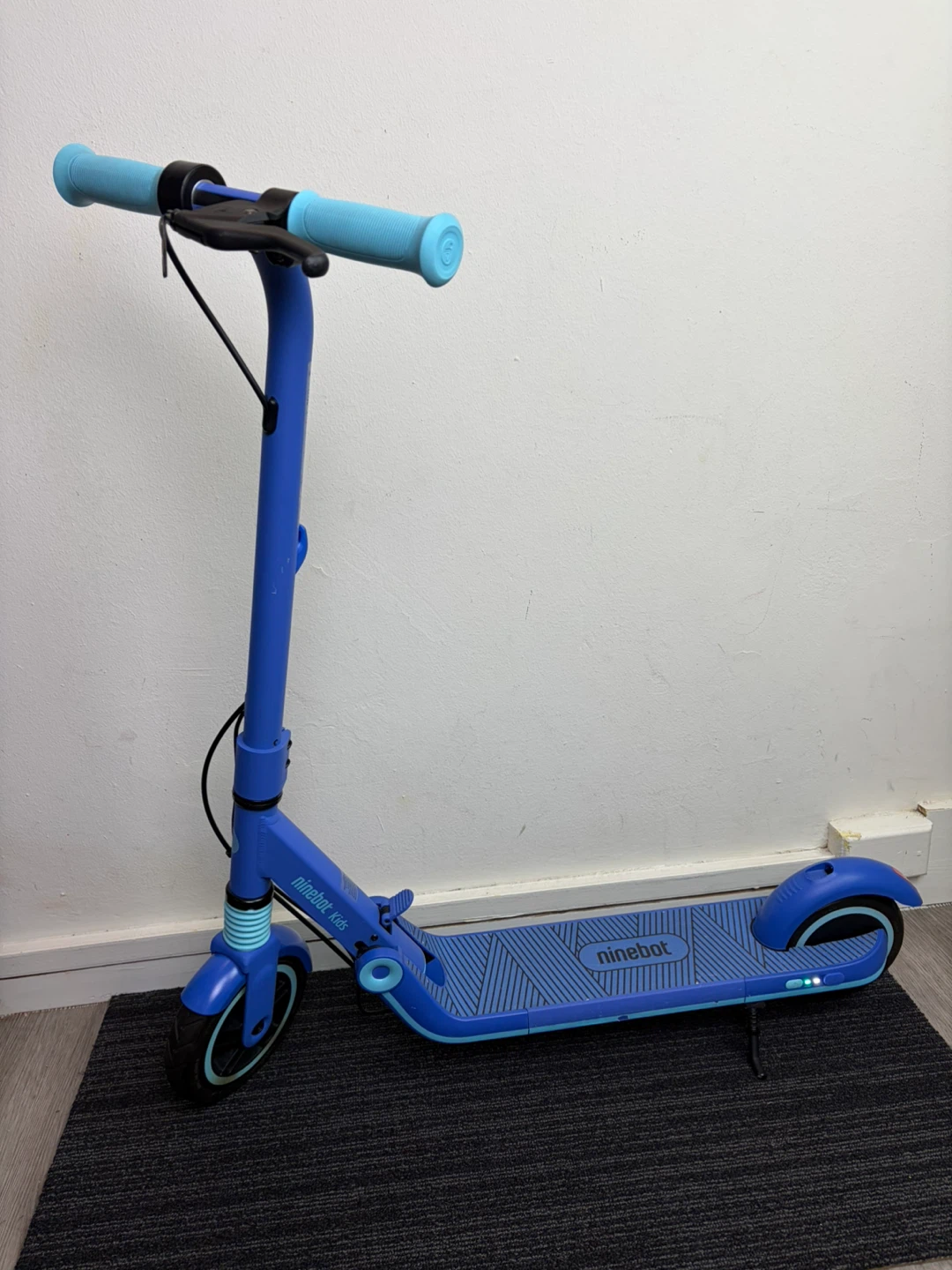 Ninebot Kids Blue Electric Scooter with charger