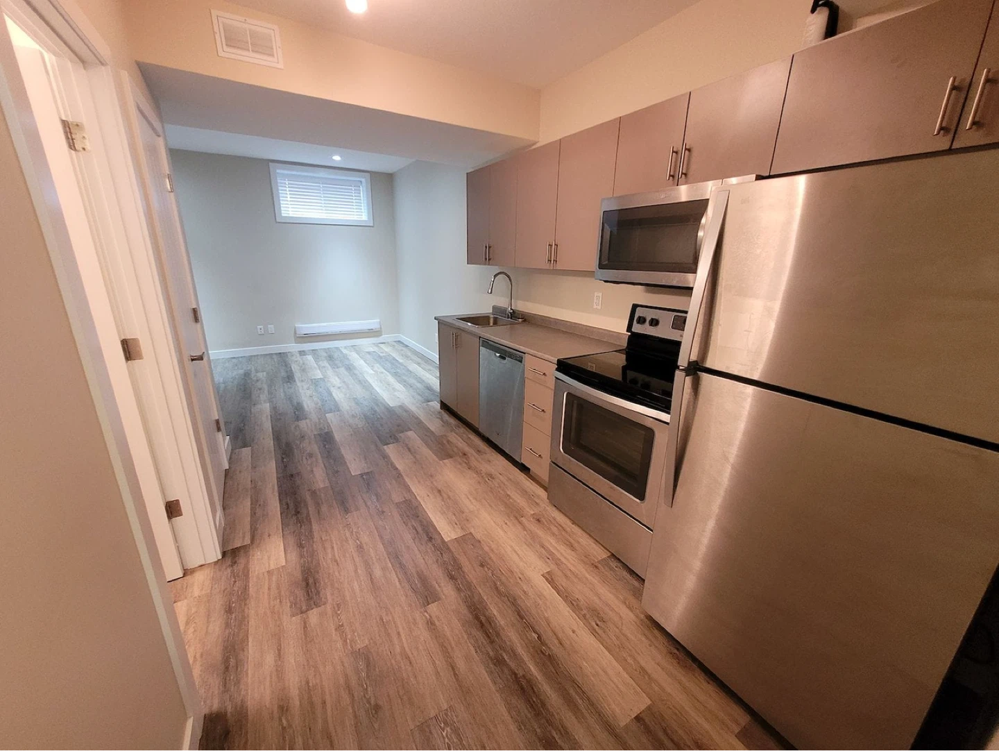Beautiful home for rent - photo 3