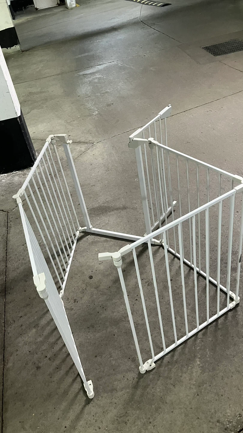 White Metal Playpen Gate - photo 3