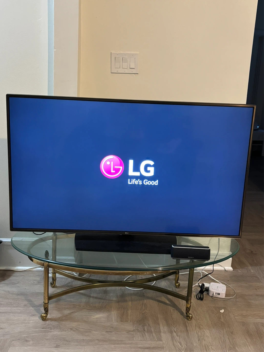 LG TV 49 inches - photo 5