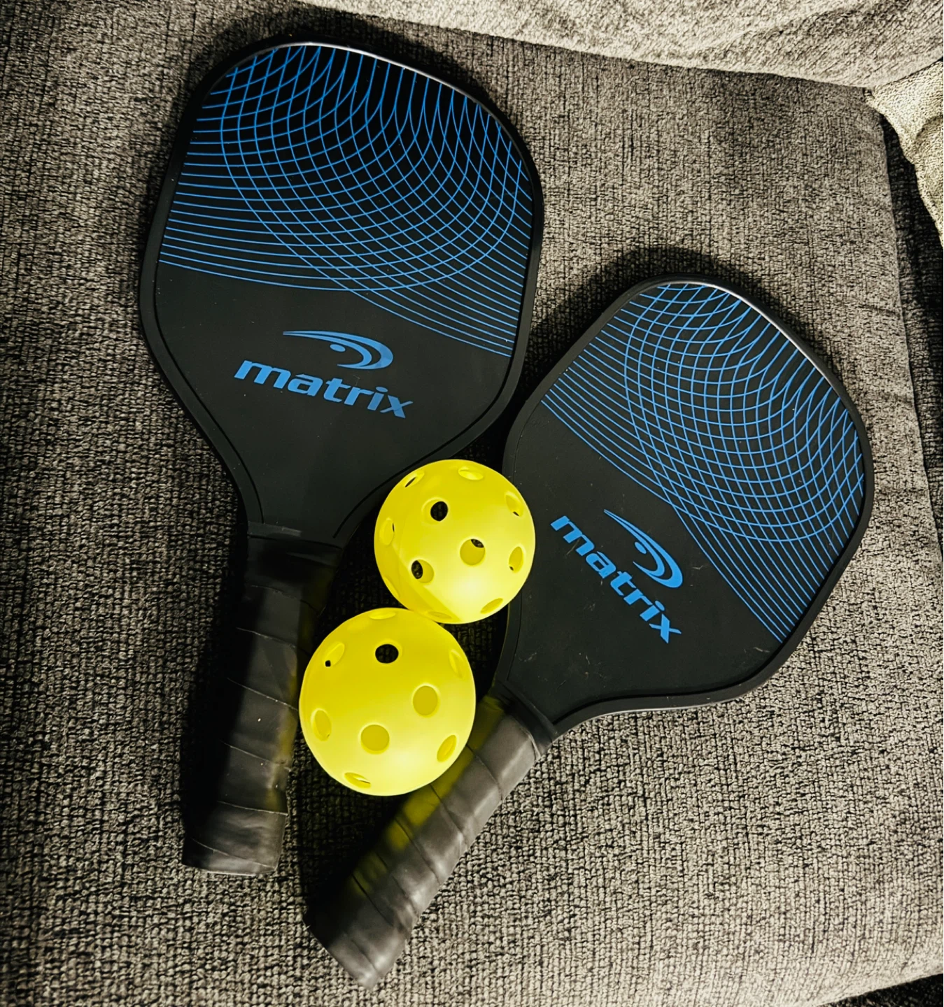 Matrix Pickleball Paddles and Balls Set - photo 4