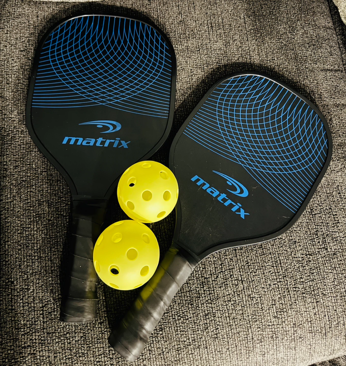 Matrix Pickleball Paddles and Balls Set - photo 2