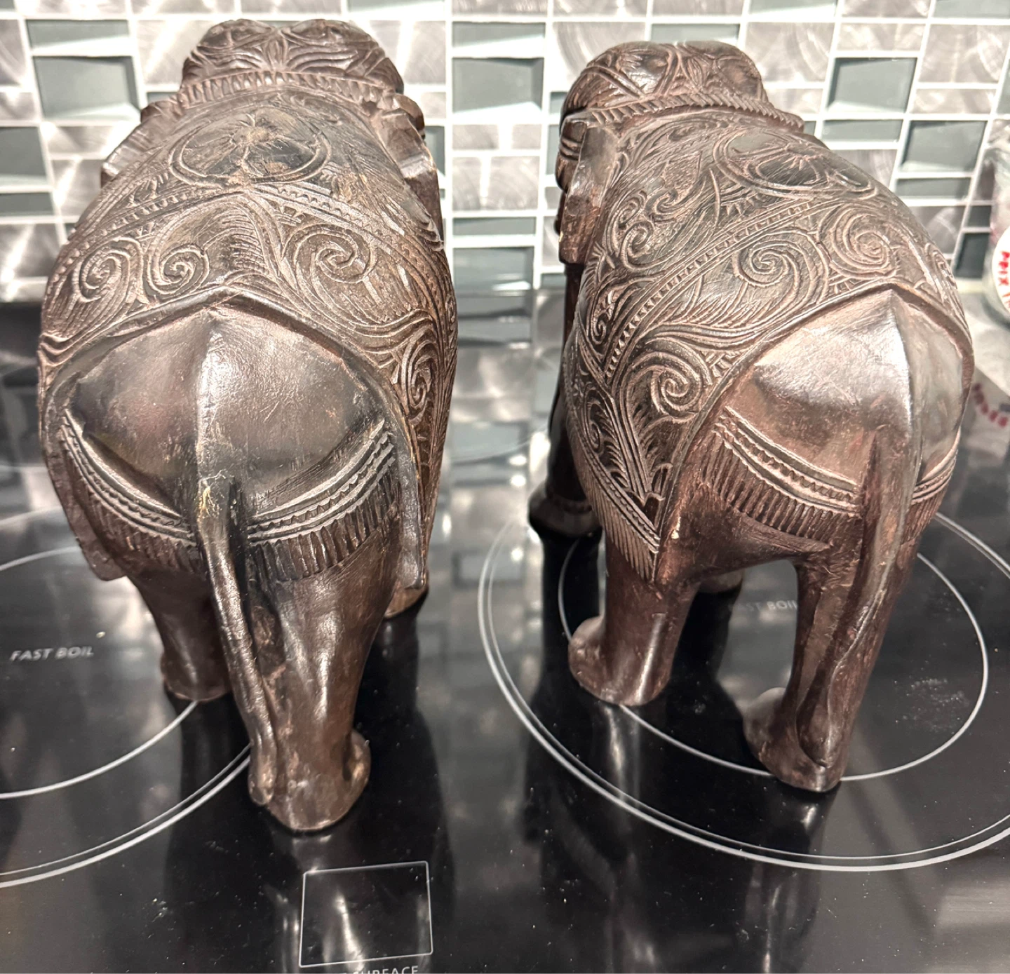 Set of 2 Carved Wooden Elephants - photo 5