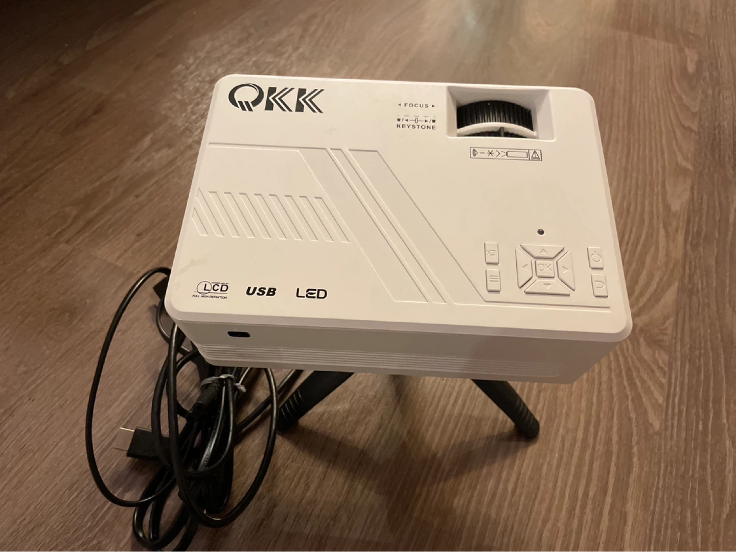 KK LCD LED Projector with Tripod - photo 3