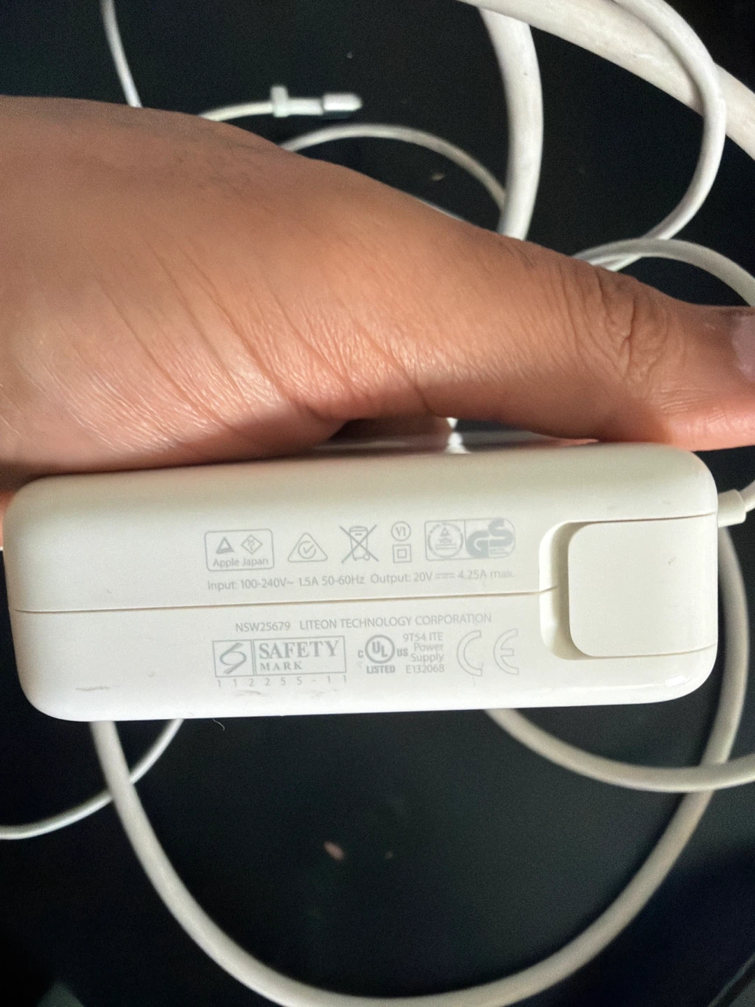 Apple 85W MagSafe 2 Power Adapter A1424 - photo 2