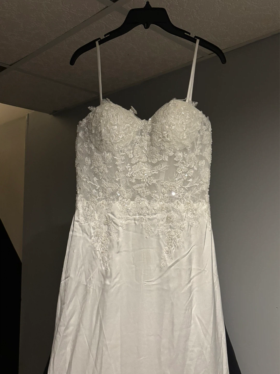 White Wedding Dress with Lace Bodice - photo 4