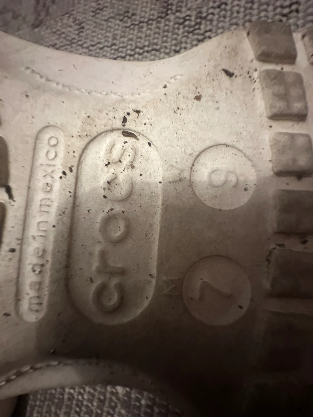 White Crocs Clogs Size 7 - photo 3