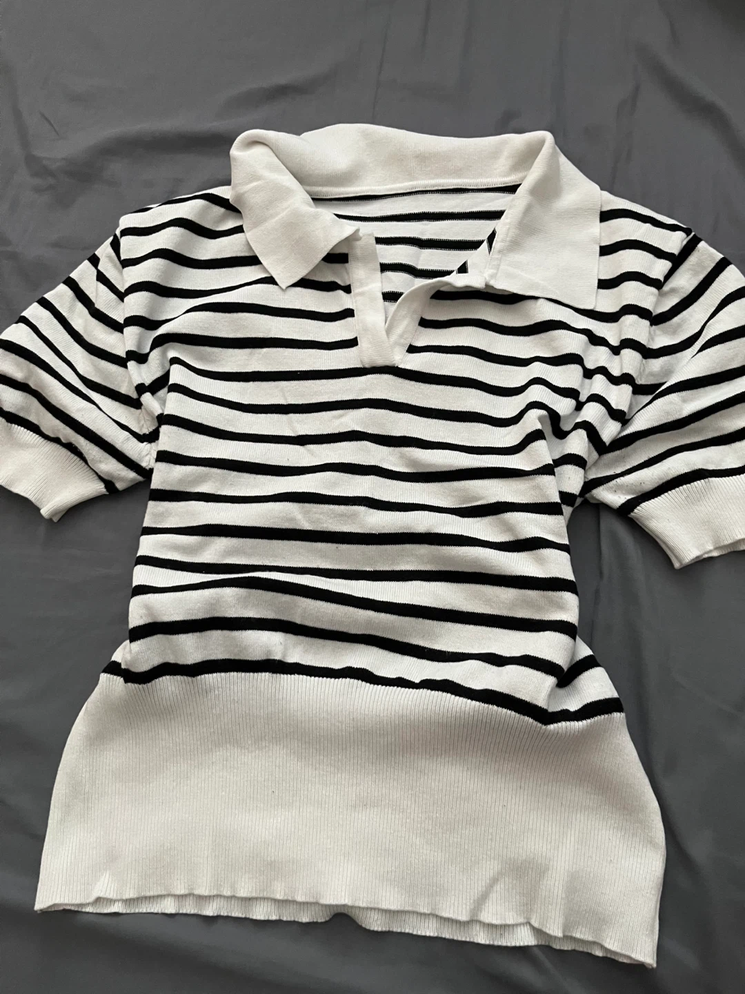 Bundle of 4 Women's Tops - photo 5