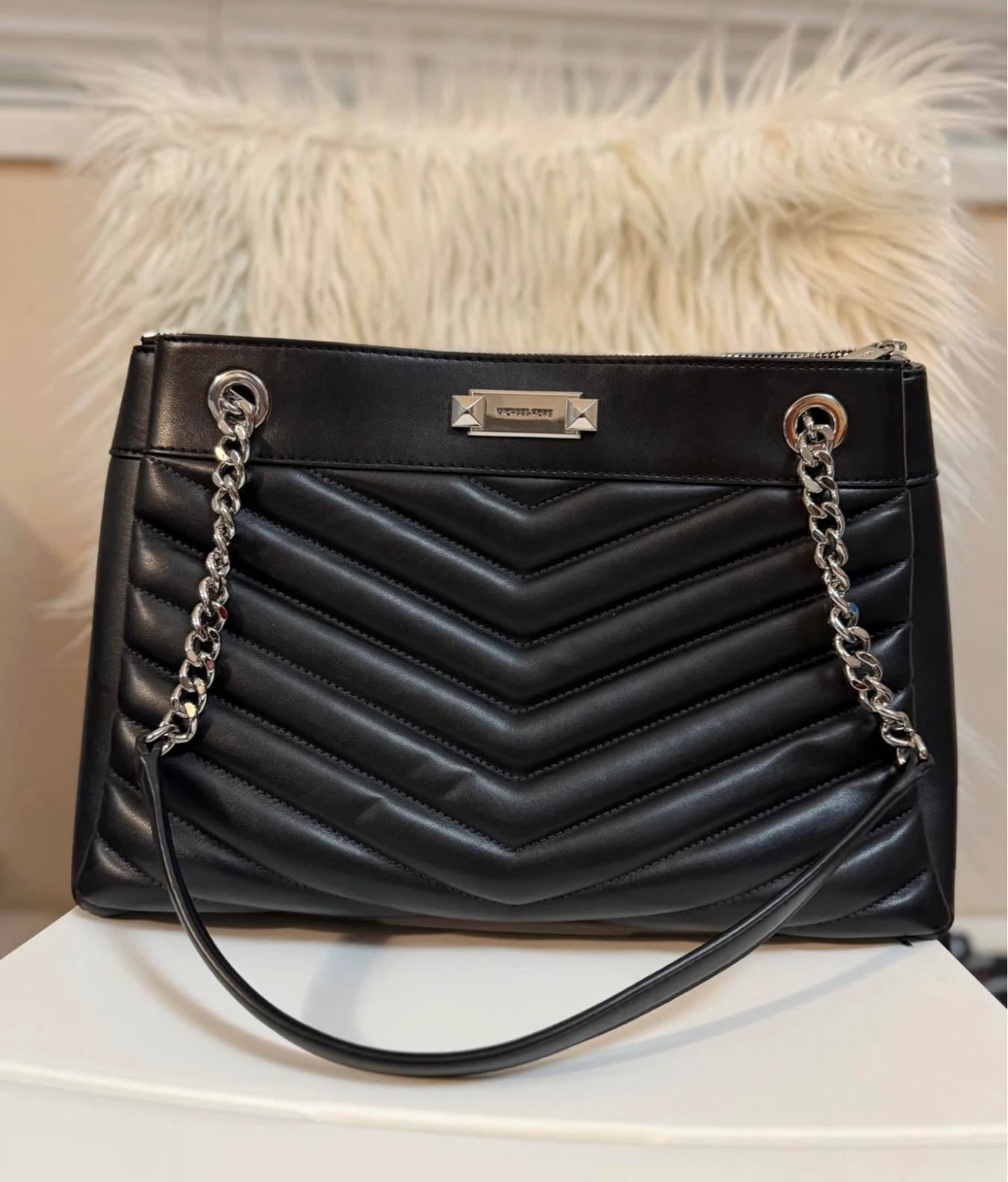 MICHAEL KORS Black Chevron Quilted Leather Shoulder Bag