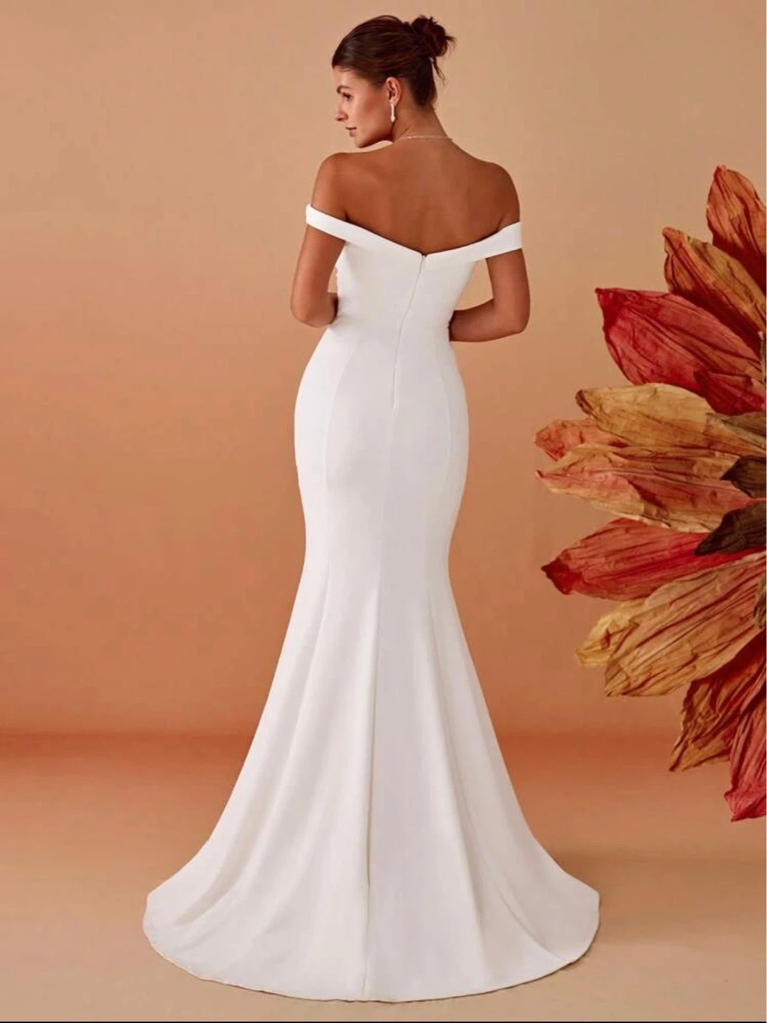 White Off-the-Shoulder Mermaid Wedding Dress