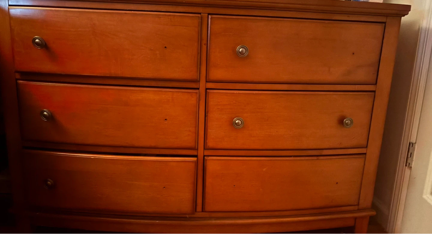 Wooden Dresser Chest