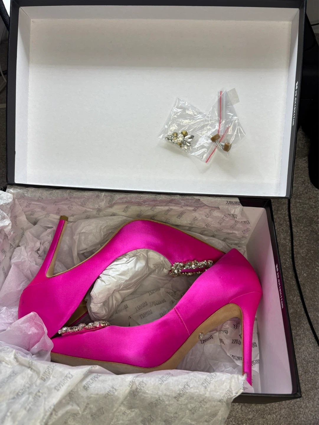Size 7 - NEW in BOX! Badgley Mischka  Satin Pumps - photo 3