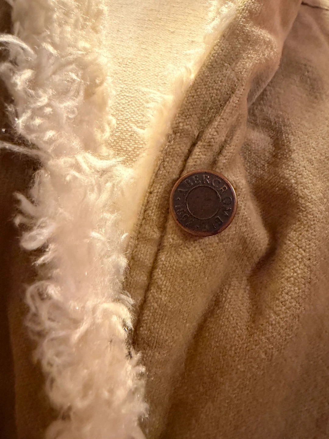 Abercrombie & Fitch Corduroy Sherpa Lined Jacket - photo 5