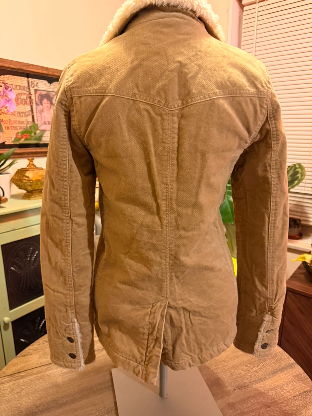 Abercrombie & Fitch Corduroy Sherpa Lined Jacket - photo 2