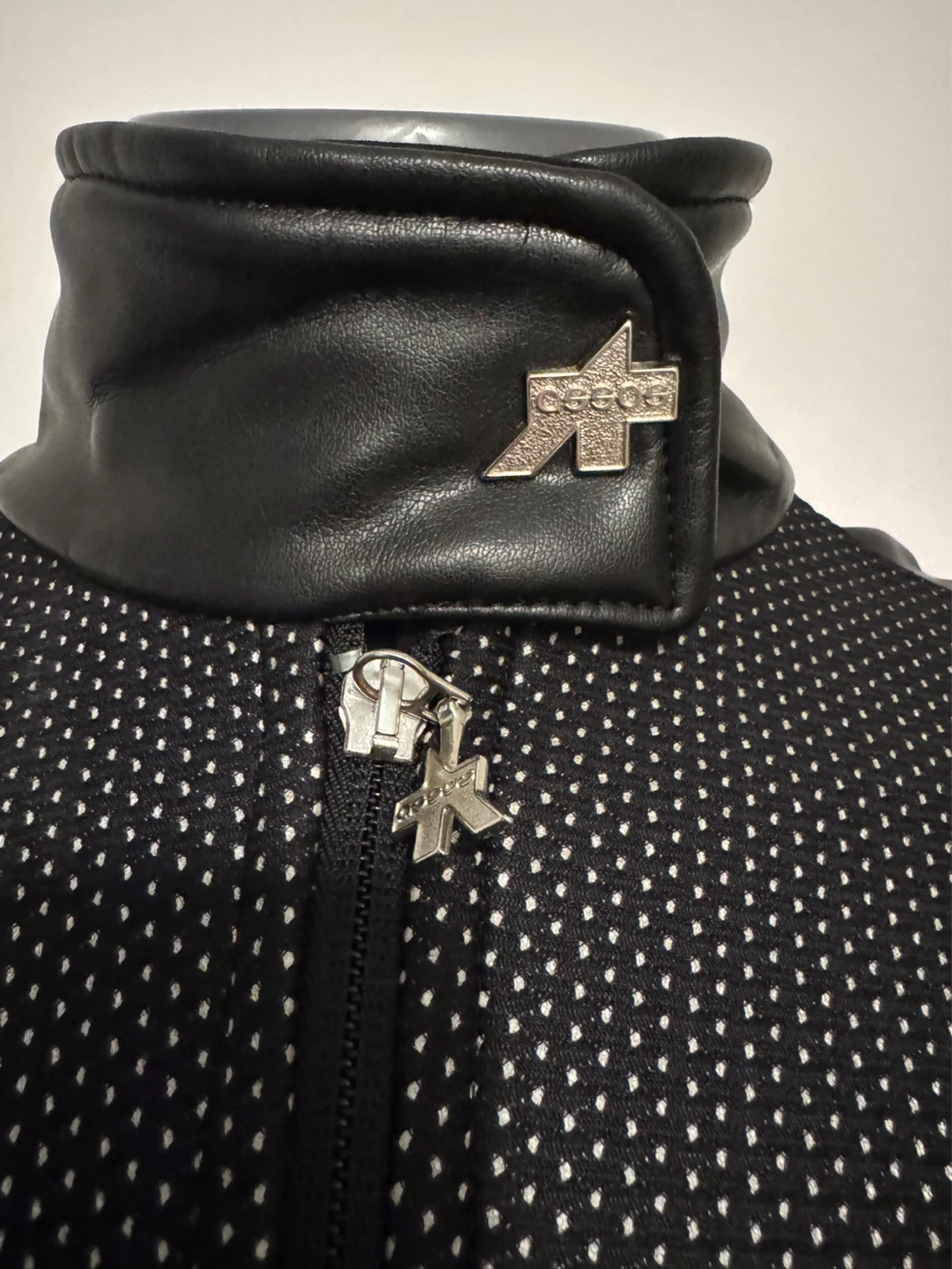 Assos Series Black Cycling Jacket - photo 3