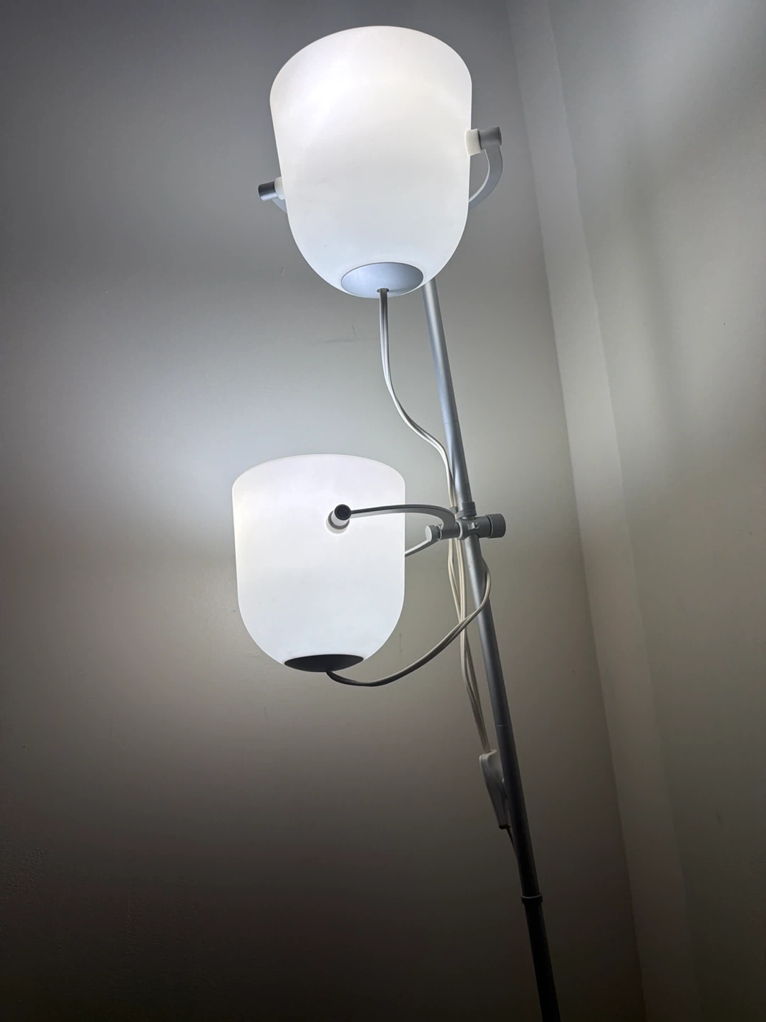 Floor Lamp with Two Lights - photo 2