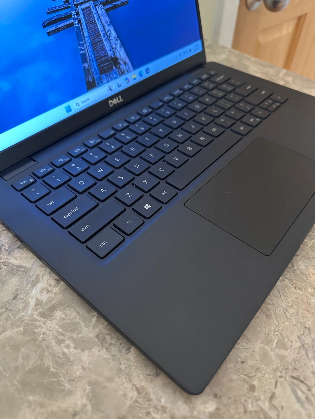 Slim and Fast i7 10th gen Dell Latitude 7410 *1 TB SSD laptop - photo 5