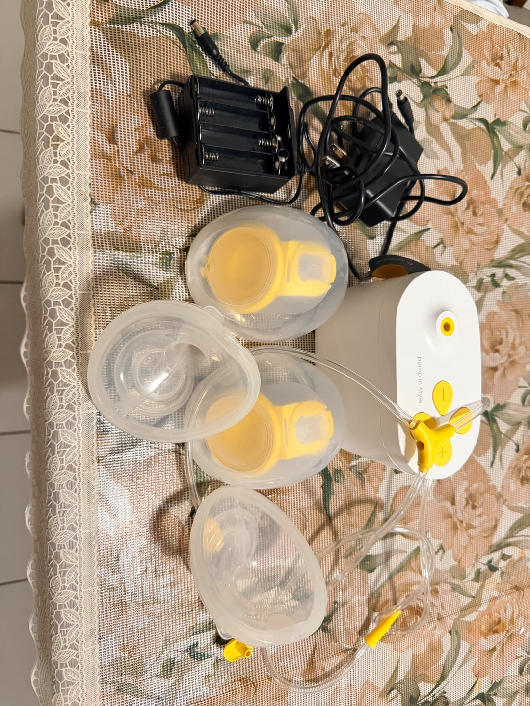 Medela Pump In Style Advanced Breast Pump - photo 2