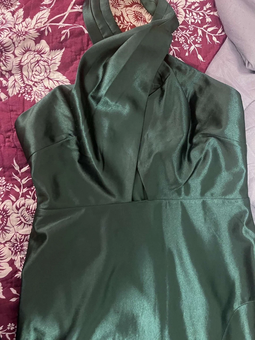 Women's Green Halter Neck Evening Gown - photo 2